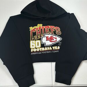 NFL Ultra Game Kansas City Chiefs Women's Cropped Pullover Hoodie Black Large